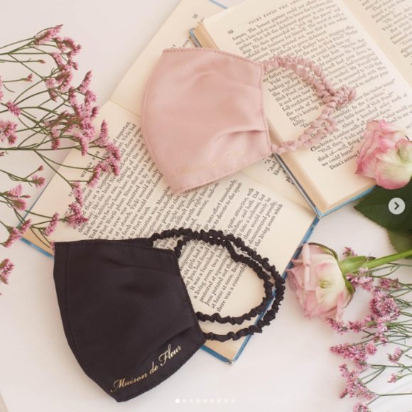 Maison de Fleur satin navy blue mask - Picture 5 of 5